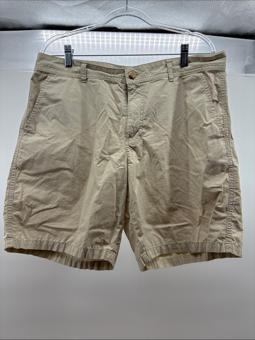 Columbia Men's Light Tan Flat-Front Shorts